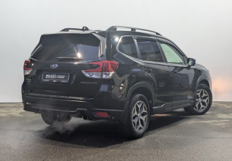 Подержанный автомобиль Subaru Forester Suv 2020 года (3 фото)