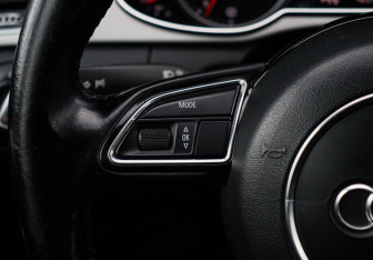 Подержанный автомобиль Audi A4 Sedan 2014 года (21 фото)