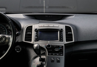 Подержанный автомобиль Toyota Venza 2013 года (10 фото)