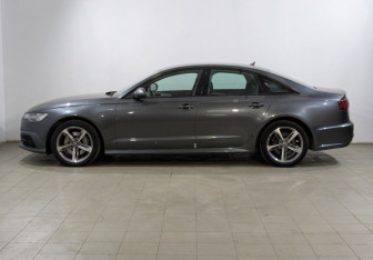 Подержанный автомобиль Audi A6 Sedan 2016 года (6 фото)