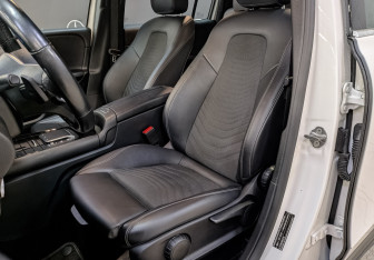 Подержанный автомобиль Mercedes-Benz GLB 2021 года (20 фото)