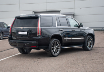 Подержанный автомобиль Cadillac Escalade Suv 2020 года (7 фото)