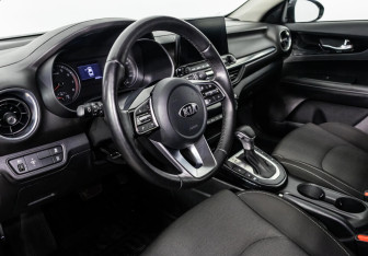 Подержанный автомобиль Kia Cerato Sedan 2020 года (7 фото)