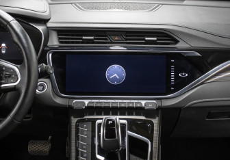 Подержанный автомобиль Geely Atlas Pro 2022 года (15 фото)