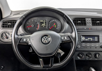 Подержанный автомобиль Volkswagen Polo Sedan 2019 года (21 фото)
