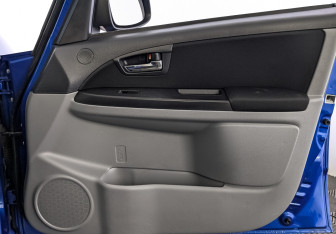 Подержанный автомобиль Suzuki SX4 Hatchback 2012 года (25 фото)