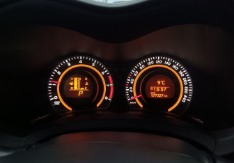 Подержанный автомобиль Toyota Auris Hatchback 2011 года (11 фото)