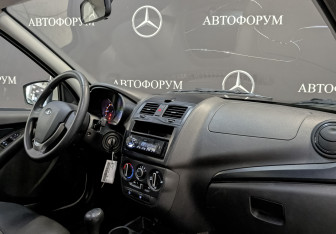 Подержанный автомобиль LADA (ВАЗ) Granta Sedan 2023 года (13 фото)