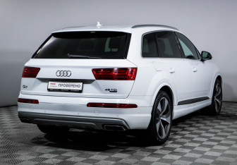 Подержанный автомобиль Audi Q7 2019 года (5 фото)