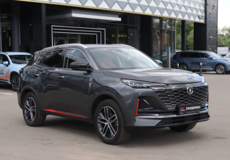 Подержанный автомобиль Changan CS55PLUS 2023 года (3 фото)