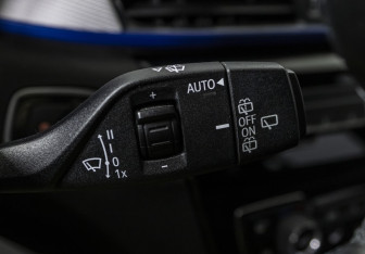 Подержанный автомобиль BMW X1 2018 года (17 фото)