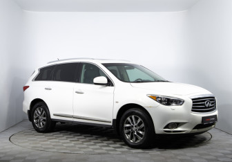 Подержанный автомобиль Infiniti JX 2013 года (3 фото)