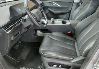 Подержанный автомобиль Omoda C5 2022 года (15 фото)