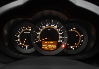 Подержанный автомобиль Toyota RAV4 2009 года (13 фото)