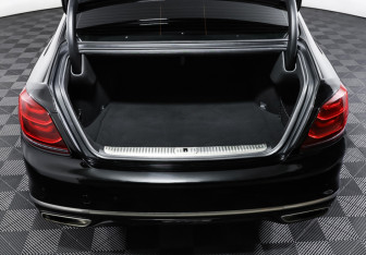 Подержанный автомобиль Kia K900 2019 года (10 фото)