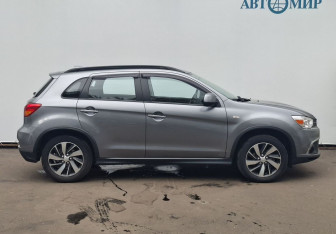 Подержанный автомобиль Mitsubishi ASX 2018 года (4 фото)