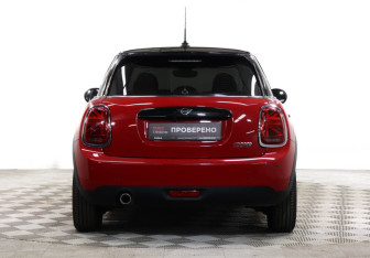 Подержанный автомобиль MINI Hatch 2019 года (12 фото)