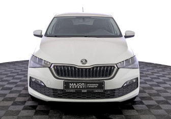 Подержанный автомобиль Skoda Rapid Liftback 2021 года (2 фото)