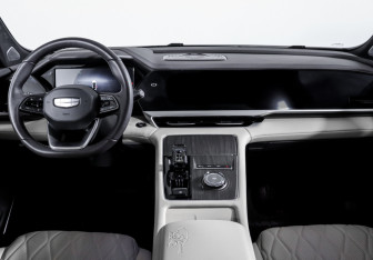 Подержанный автомобиль Geely Monjaro 2024 года (12 фото)