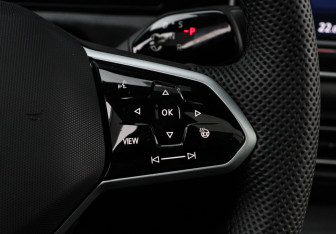 Подержанный автомобиль Volkswagen Tiguan 2024 года (30 фото)