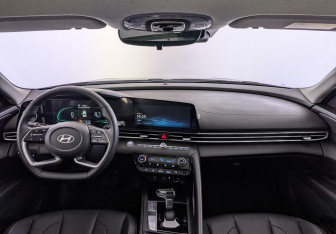 Подержанный автомобиль Hyundai Elantra Sedan 2024 года (14 фото)