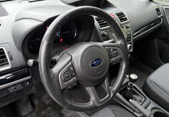 Подержанный автомобиль Subaru Forester Suv 2017 года (14 фото)