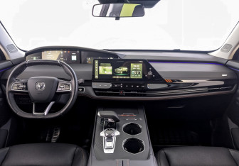 Подержанный автомобиль Changan UNI-K 2024 года (14 фото)