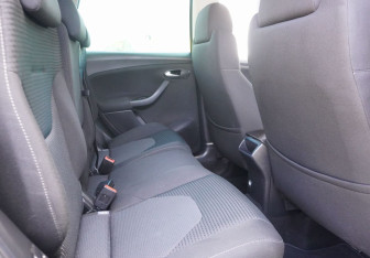 Подержанный автомобиль SEAT Altea 2012 года (10 фото)