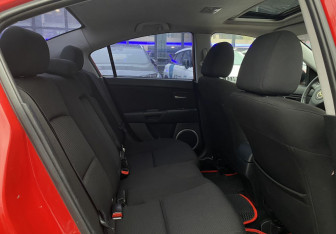 Подержанный автомобиль Mazda 3 Sedan 2007 года (19 фото)