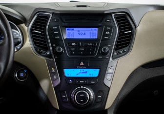 Подержанный автомобиль Hyundai Santa Fe 2012 года (15 фото)