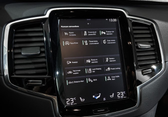 Подержанный автомобиль Volvo XC90 2018 года (28 фото)