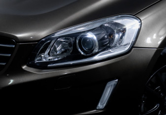 Подержанный автомобиль Volvo XC60 2015 года (16 фото)