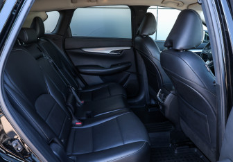 Подержанный автомобиль Infiniti QX50 2021 года (12 фото)