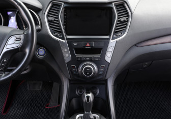 Подержанный автомобиль Hyundai Santa Fe 2015 года (14 фото)
