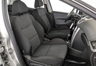 Подержанный автомобиль Peugeot 207 Hatchback 2008 года (24 фото)