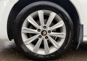 Подержанный автомобиль Volkswagen Jetta Sedan 2013 года (9 фото)