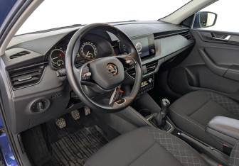 Подержанный автомобиль Skoda Rapid Liftback 2021 года (16 фото)