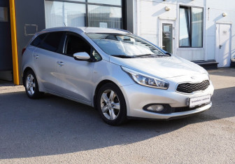 Подержанный автомобиль Kia Ceed Wagon 2014 года (3 фото)