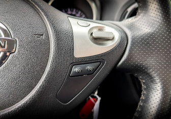 Подержанный автомобиль Nissan Juke 2012 года (26 фото)