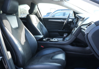 Подержанный автомобиль Ford Mondeo Sedan 2015 года (19 фото)