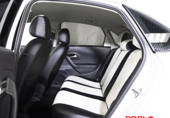 Подержанный автомобиль Volkswagen Polo Sedan 2017 года (10 фото)