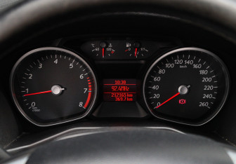 Подержанный автомобиль Ford Mondeo Sedan 2011 года (14 фото)