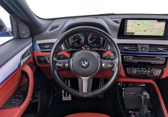 Подержанный автомобиль BMW X2 2021 года (22 фото)