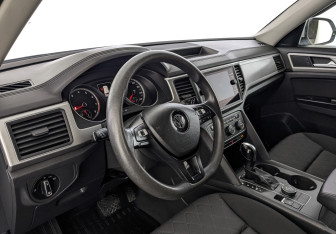Подержанный автомобиль Volkswagen Teramont 2018 года (16 фото)