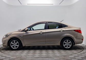 Подержанный автомобиль Hyundai Accent Sedan 2011 года (2 фото)