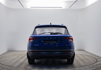 Подержанный автомобиль Skoda Karoq 2021 года (6 фото)
