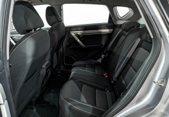 Подержанный автомобиль Geely Coolray 2022 года (17 фото)