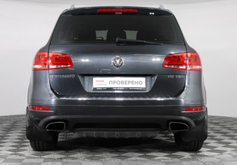 Подержанный автомобиль Volkswagen Touareg 2012 года (6 фото)