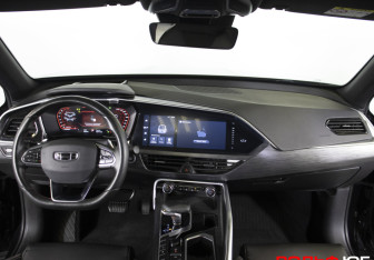 Подержанный автомобиль Geely Tugella 2023 года (12 фото)