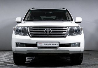 Подержанный автомобиль Toyota Land Cruiser Suv 2007 года (2 фото)